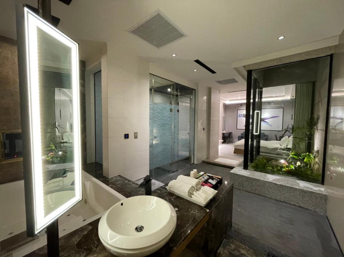 Minimalist Fashion Motel Taoyuan Exterior photo