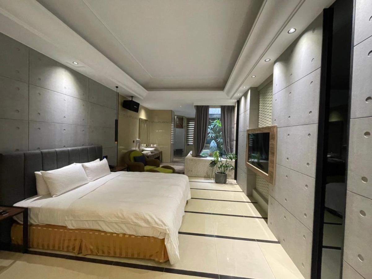Minimalist Fashion Motel Taoyuan Exterior photo
